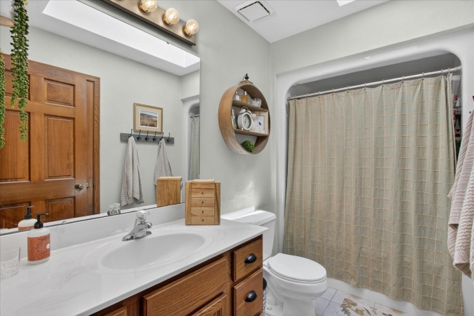 12117 Whispering Winds, ROSCOE, Illinois 61073, 4 Bedrooms Bedrooms, ,3 BathroomsBathrooms,House,For Sale,Whispering Winds,202602842