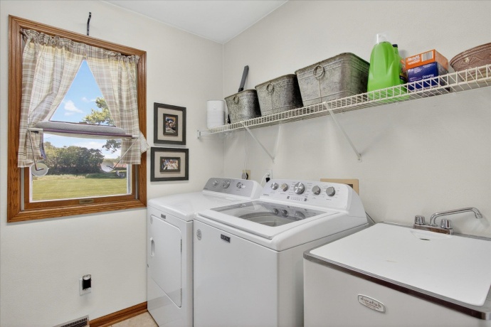 12117 Whispering Winds, ROSCOE, Illinois 61073, 4 Bedrooms Bedrooms, ,3 BathroomsBathrooms,House,For Sale,Whispering Winds,202602842