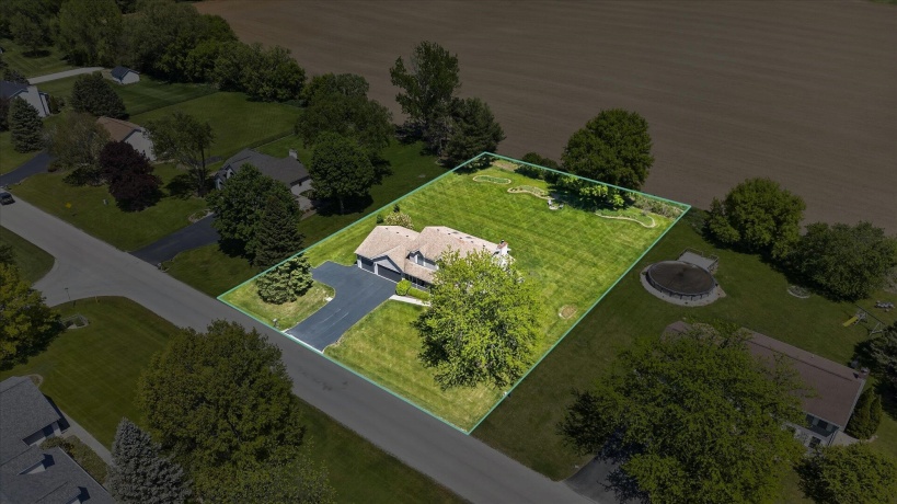 12117 Whispering Winds, ROSCOE, Illinois 61073, 4 Bedrooms Bedrooms, ,3 BathroomsBathrooms,House,For Sale,Whispering Winds,202602842