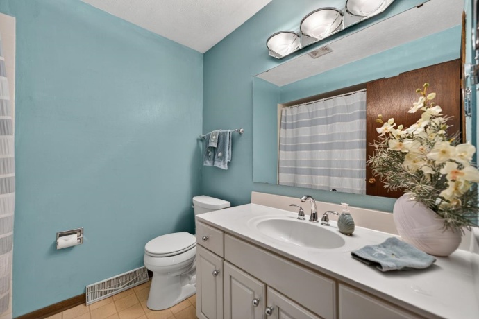 7249 Robinswood, ROCKFORD, Illinois 61114, 3 Bedrooms Bedrooms, ,1 BathroomBathrooms,House,For Sale,Robinswood,202602847