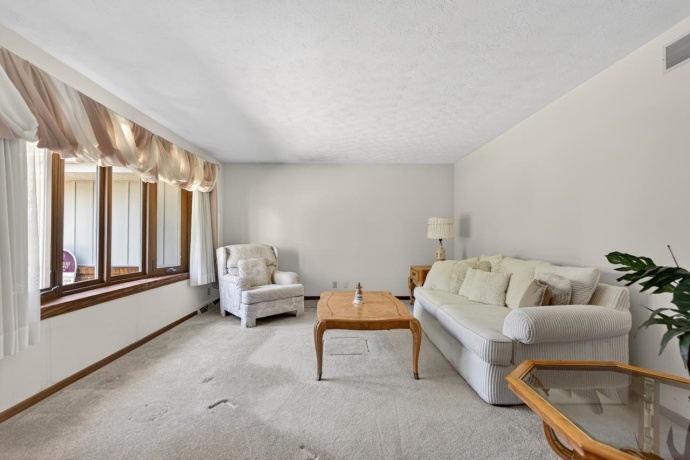 7249 Robinswood, ROCKFORD, Illinois 61114, 3 Bedrooms Bedrooms, ,1 BathroomBathrooms,House,For Sale,Robinswood,202602847