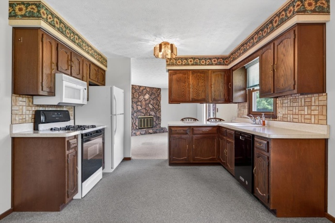 7249 Robinswood, ROCKFORD, Illinois 61114, 3 Bedrooms Bedrooms, ,1 BathroomBathrooms,House,For Sale,Robinswood,202602847