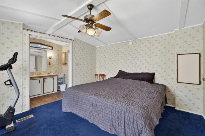 501 Lindenwood, BELVIDERE, Illinois 61008, 2 Bedrooms Bedrooms, ,2 BathroomsBathrooms,House,For Sale,Lindenwood,202602852