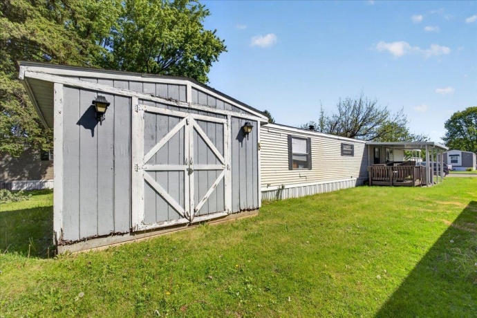 501 Lindenwood, BELVIDERE, Illinois 61008, 2 Bedrooms Bedrooms, ,2 BathroomsBathrooms,House,For Sale,Lindenwood,202602852