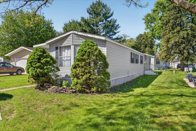 501 Lindenwood, BELVIDERE, Illinois 61008, 2 Bedrooms Bedrooms, ,2 BathroomsBathrooms,House,For Sale,Lindenwood,202602852