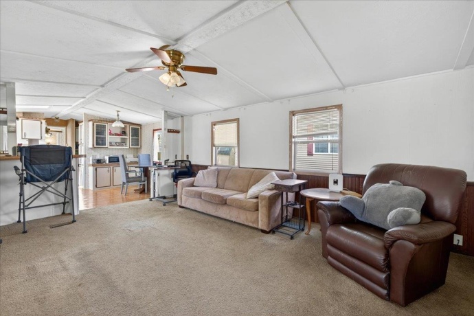 501 Lindenwood, BELVIDERE, Illinois 61008, 2 Bedrooms Bedrooms, ,2 BathroomsBathrooms,House,For Sale,Lindenwood,202602852
