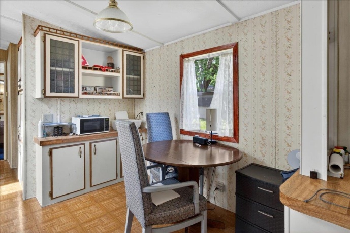 501 Lindenwood, BELVIDERE, Illinois 61008, 2 Bedrooms Bedrooms, ,2 BathroomsBathrooms,House,For Sale,Lindenwood,202602852