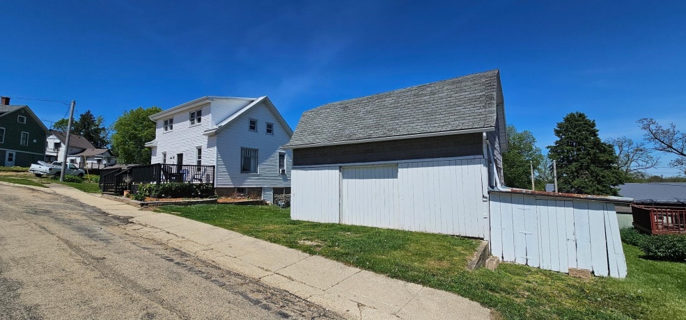 133 Washington, ELIZABETH, Illinois 61028, 3 Bedrooms Bedrooms, ,1 BathroomBathrooms,House,For Sale,Washington,202602853