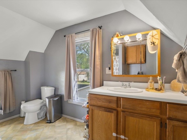 131 8th, SOUTH BELOIT, Illinois 61080, 2 Bedrooms Bedrooms, ,1 BathroomBathrooms,House,For Sale,8th,202602857