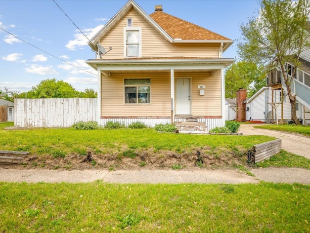 131 8th, SOUTH BELOIT, Illinois 61080, 2 Bedrooms Bedrooms, ,1 BathroomBathrooms,House,For Sale,8th,202602857