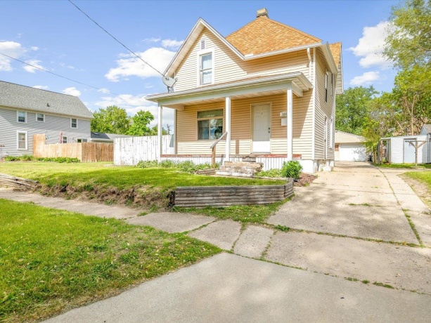 131 8th, SOUTH BELOIT, Illinois 61080, 2 Bedrooms Bedrooms, ,1 BathroomBathrooms,House,For Sale,8th,202602857