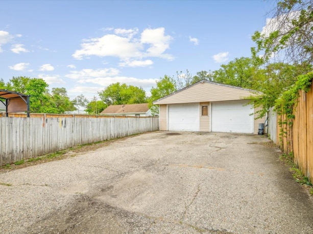 131 8th, SOUTH BELOIT, Illinois 61080, 2 Bedrooms Bedrooms, ,1 BathroomBathrooms,House,For Sale,8th,202602857