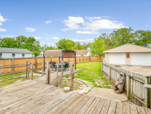 131 8th, SOUTH BELOIT, Illinois 61080, 2 Bedrooms Bedrooms, ,1 BathroomBathrooms,House,For Sale,8th,202602857