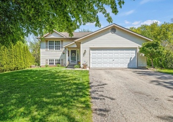 302 Picadilly, POPLAR GROVE, Illinois 61065, 3 Bedrooms Bedrooms, ,2 BathroomsBathrooms,House,For Sale,Picadilly,202602859