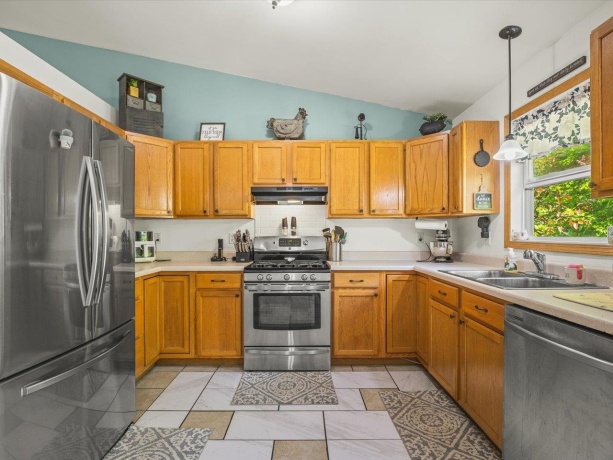 302 Picadilly, POPLAR GROVE, Illinois 61065, 3 Bedrooms Bedrooms, ,2 BathroomsBathrooms,House,For Sale,Picadilly,202602859