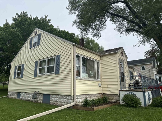 626 4TH, SAVANNA, Illinois 61074, 2 Bedrooms Bedrooms, ,2 BathroomsBathrooms,House,For Sale,4TH,202602860
