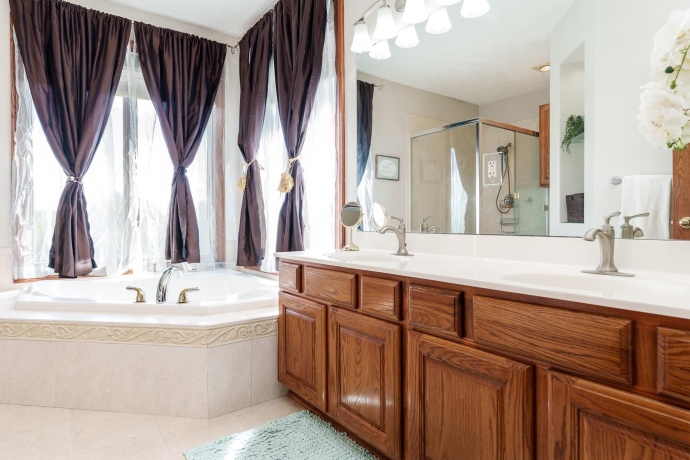 12807 Skyline, ROSCOE, Illinois 61073, 5 Bedrooms Bedrooms, ,3 BathroomsBathrooms,House,For Sale,Skyline,202602862