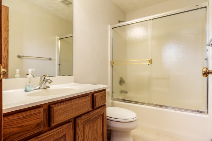 12807 Skyline, ROSCOE, Illinois 61073, 5 Bedrooms Bedrooms, ,3 BathroomsBathrooms,House,For Sale,Skyline,202602862