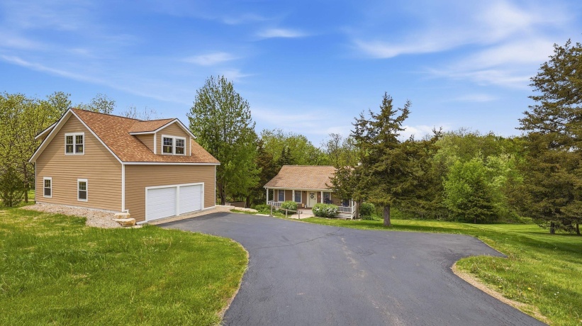 7 Copperwood Gap, GALENA, Illinois 61036, 3 Bedrooms Bedrooms, ,2 BathroomsBathrooms,House,For Sale,Copperwood Gap,202602868