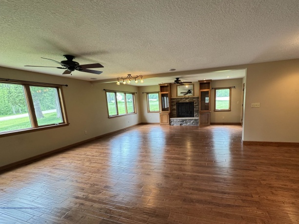 25303 Spring Valley, SHANNON, Illinois 61078, 3 Bedrooms Bedrooms, ,2 BathroomsBathrooms,House,For Sale,Spring Valley,202602873