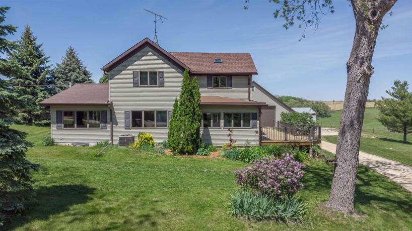 25303 Spring Valley, SHANNON, Illinois 61078, 3 Bedrooms Bedrooms, ,2 BathroomsBathrooms,House,For Sale,Spring Valley,202602873