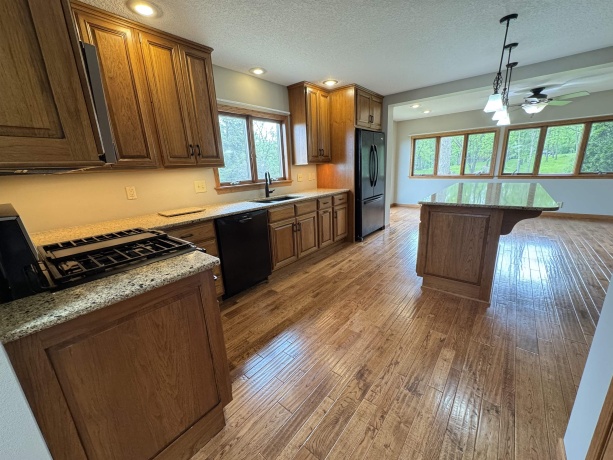 25303 Spring Valley, SHANNON, Illinois 61078, 3 Bedrooms Bedrooms, ,2 BathroomsBathrooms,House,For Sale,Spring Valley,202602873