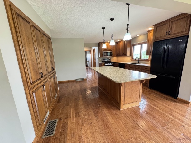 25303 Spring Valley, SHANNON, Illinois 61078, 3 Bedrooms Bedrooms, ,2 BathroomsBathrooms,House,For Sale,Spring Valley,202602873