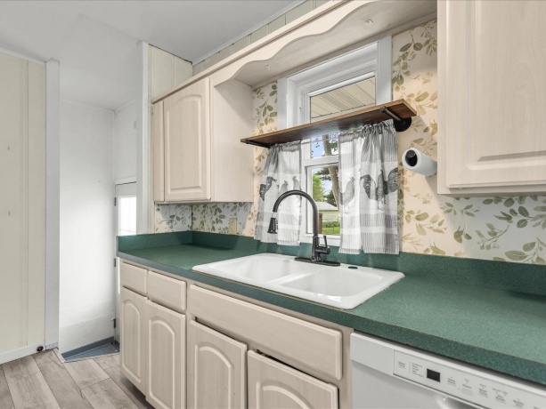 404 9th, OREGON, Illinois 61061, 3 Bedrooms Bedrooms, ,1 BathroomBathrooms,House,For Sale,9th,202602876