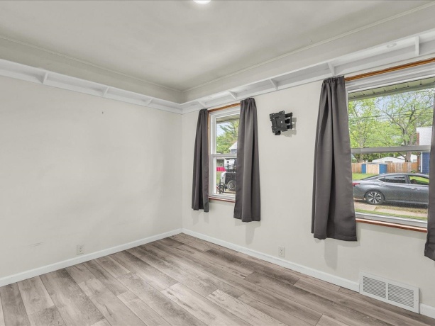404 9th, OREGON, Illinois 61061, 3 Bedrooms Bedrooms, ,1 BathroomBathrooms,House,For Sale,9th,202602876