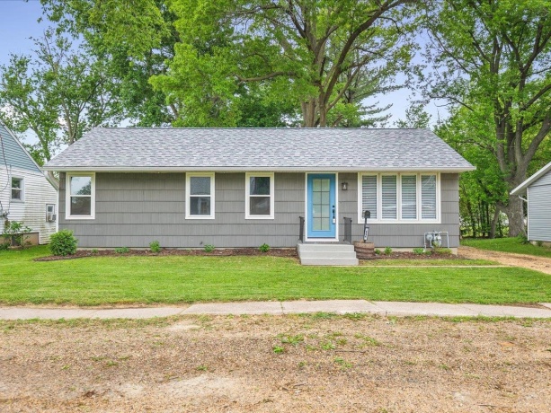 404 9th, OREGON, Illinois 61061, 3 Bedrooms Bedrooms, ,1 BathroomBathrooms,House,For Sale,9th,202602876
