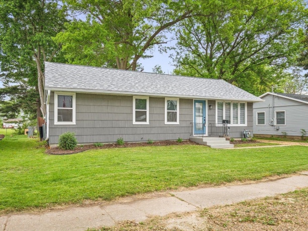 404 9th, OREGON, Illinois 61061, 3 Bedrooms Bedrooms, ,1 BathroomBathrooms,House,For Sale,9th,202602876