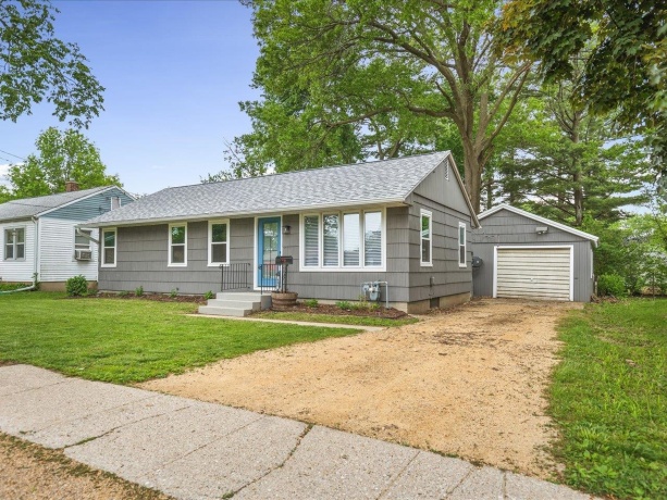 404 9th, OREGON, Illinois 61061, 3 Bedrooms Bedrooms, ,1 BathroomBathrooms,House,For Sale,9th,202602876