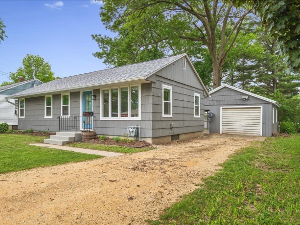 404 9th, OREGON, Illinois 61061, 3 Bedrooms Bedrooms, ,1 BathroomBathrooms,House,For Sale,9th,202602876