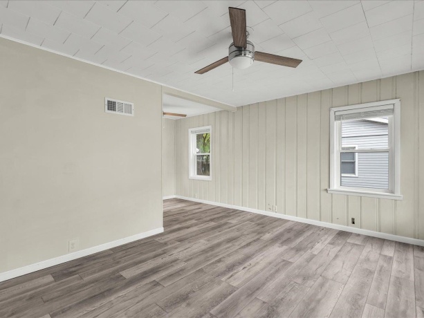 404 9th, OREGON, Illinois 61061, 3 Bedrooms Bedrooms, ,1 BathroomBathrooms,House,For Sale,9th,202602876