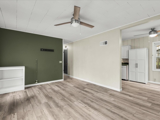 404 9th, OREGON, Illinois 61061, 3 Bedrooms Bedrooms, ,1 BathroomBathrooms,House,For Sale,9th,202602876