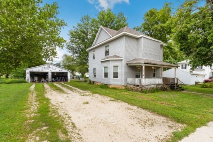 210 Main, TAMPICO, Illinois 61283, 4 Bedrooms Bedrooms, ,1 BathroomBathrooms,House,For Sale,Main,202602877