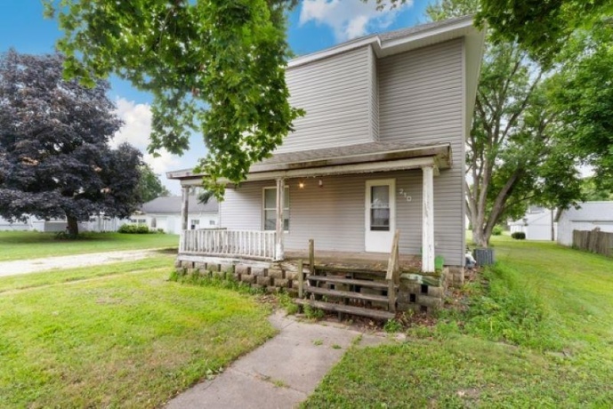 210 Main, TAMPICO, Illinois 61283, 4 Bedrooms Bedrooms, ,1 BathroomBathrooms,House,For Sale,Main,202602877