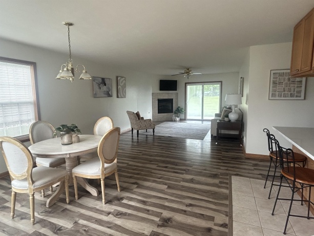 6334 Oak Crest, LOVES PARK, Illinois 61111, 2 Bedrooms Bedrooms, ,2 BathroomsBathrooms,Condominium,For Sale,Oak Crest,202602880