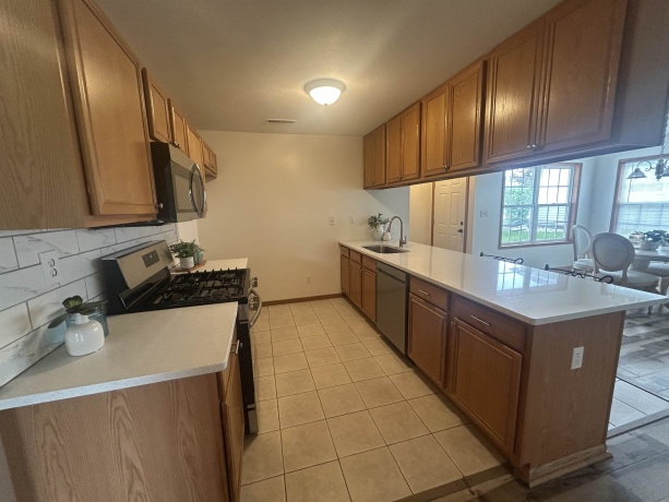 6334 Oak Crest, LOVES PARK, Illinois 61111, 2 Bedrooms Bedrooms, ,2 BathroomsBathrooms,Condominium,For Sale,Oak Crest,202602880
