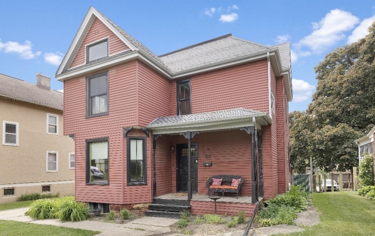218 LONDON, ROCKFORD, Illinois 61107, 3 Bedrooms Bedrooms, ,1 BathroomBathrooms,House,For Sale,LONDON,202602881