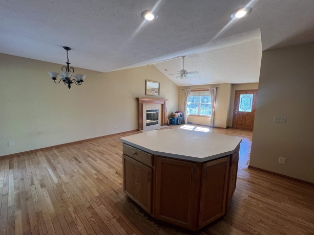 637 NORTH PRAIRIE, ROCKTON, Illinois 61072, 3 Bedrooms Bedrooms, ,2 BathroomsBathrooms,House,For Sale,NORTH PRAIRIE,202602882