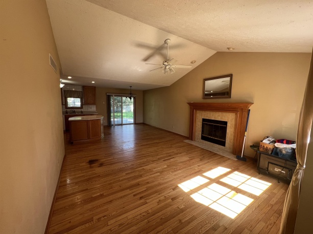637 NORTH PRAIRIE, ROCKTON, Illinois 61072, 3 Bedrooms Bedrooms, ,2 BathroomsBathrooms,House,For Sale,NORTH PRAIRIE,202602882