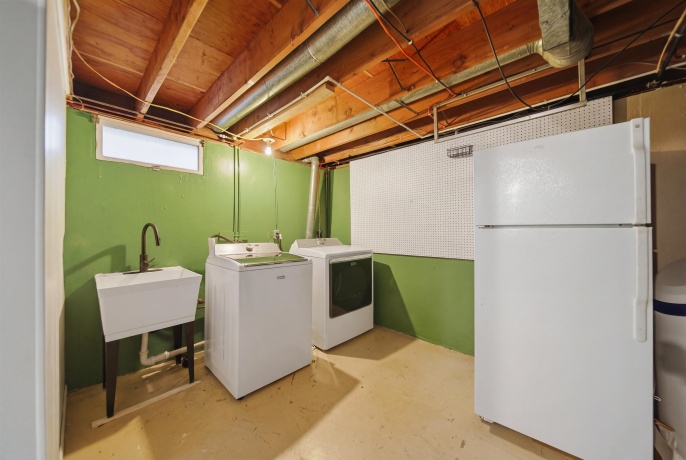 613 Garden Walk, DIXON, Illinois 61021, 3 Bedrooms Bedrooms, ,2 BathroomsBathrooms,House,For Sale,Garden Walk,202602884