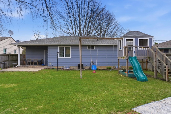 613 Garden Walk, DIXON, Illinois 61021, 3 Bedrooms Bedrooms, ,2 BathroomsBathrooms,House,For Sale,Garden Walk,202602884