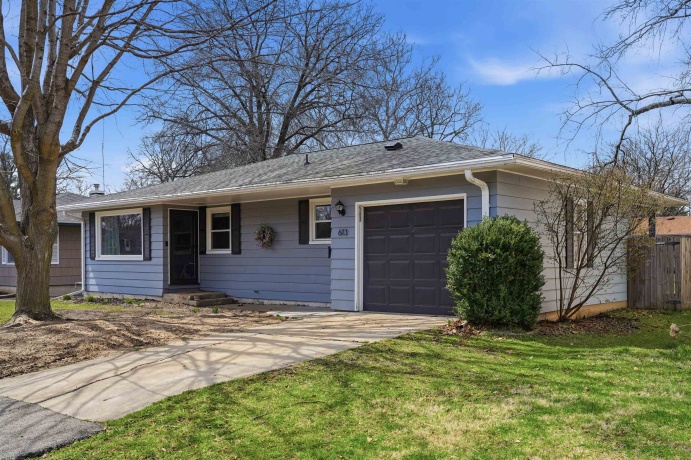 613 Garden Walk, DIXON, Illinois 61021, 3 Bedrooms Bedrooms, ,2 BathroomsBathrooms,House,For Sale,Garden Walk,202602884