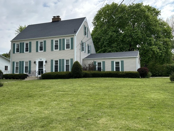 253 Park Crest Dr, FREEPORT, Illinois 61032, 4 Bedrooms Bedrooms, ,2 BathroomsBathrooms,House,For Sale,Park Crest Dr,202602449