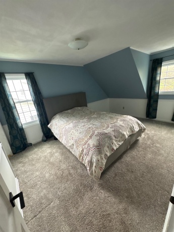 253 Park Crest Dr, FREEPORT, Illinois 61032, 4 Bedrooms Bedrooms, ,2 BathroomsBathrooms,House,For Sale,Park Crest Dr,202602449