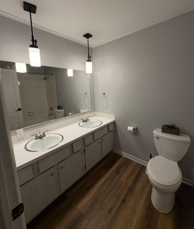 253 Park Crest Dr, FREEPORT, Illinois 61032, 4 Bedrooms Bedrooms, ,2 BathroomsBathrooms,House,For Sale,Park Crest Dr,202602449