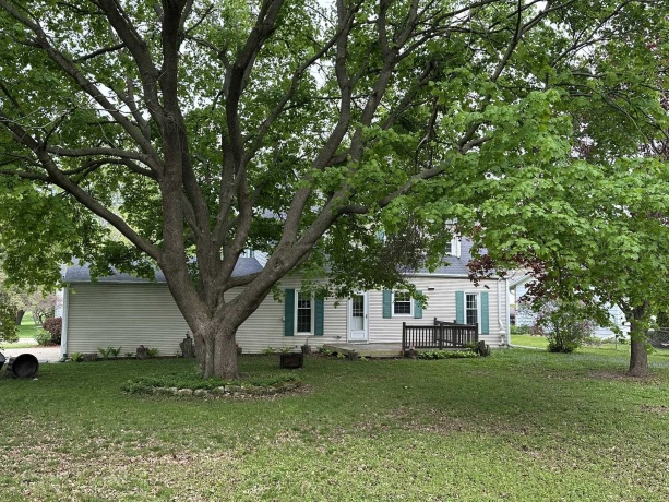 253 Park Crest Dr, FREEPORT, Illinois 61032, 4 Bedrooms Bedrooms, ,2 BathroomsBathrooms,House,For Sale,Park Crest Dr,202602449