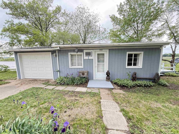 2122 River, GALENA, Illinois 61036, 1 Bedroom Bedrooms, ,1 BathroomBathrooms,House,For Sale,River,202602887